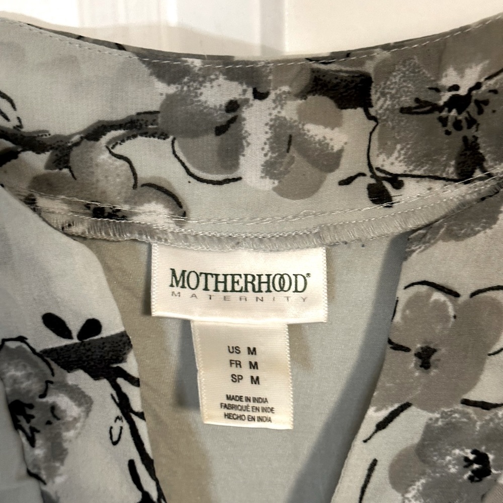 Motherhood Maternity Long Sleeve Dress Size Medium.
